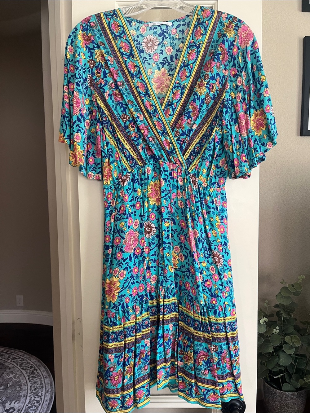 Cupshe Dress, Medium, Pink, Blue, Colorful, Boho, V-Neck, Flutter Sleeve